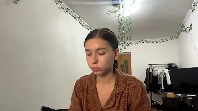 LilithFlamey online show from 2, 11, 2025