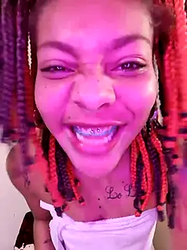 leona sumiza online show from 4, 11, 2025