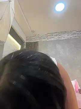 Hannahpradaa  online show from 15, 1, 2026