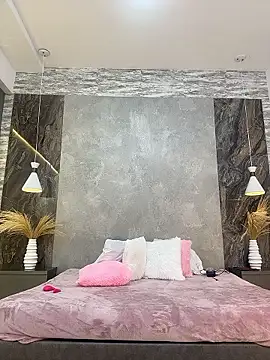 Hannahpradaa  online show from 7, 1, 2026