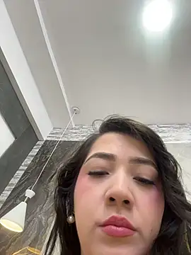 Hannahpradaa  online show from 15, 12, 2025