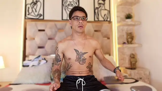 Andrew Haalls online show from 15, 11, 2025