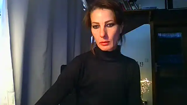 MissDyannis online show from 27, 10, 2025