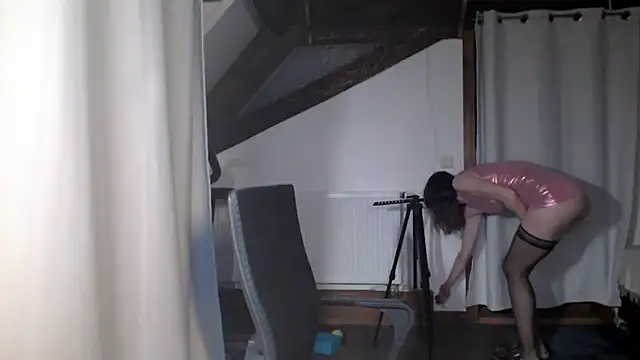 MissDyannis online show from 10, 3, 2026