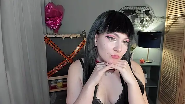 Snapshot of gracieave chatting on 28, 10, 2025 gracieave online show from 28, 10, 2025