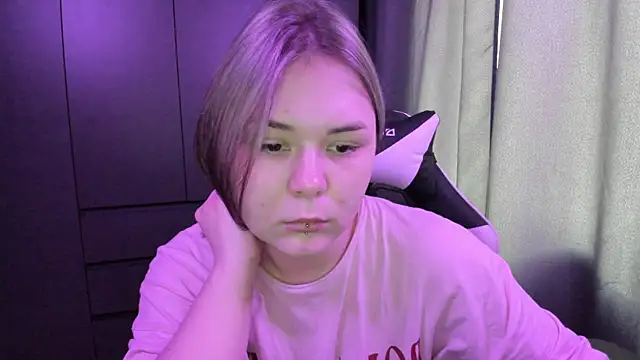 sophia lix online show from 3, 12, 2025