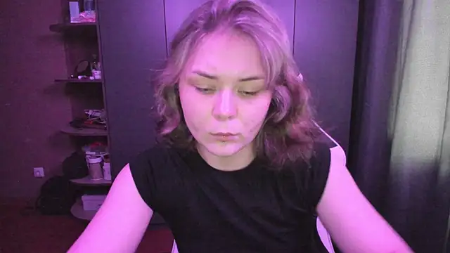 sophia lix online show from 24, 11, 2025