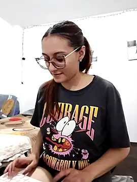 Snapshot of bellastorme04 chatting on 10, 4, 2026 bellastorme04 online show from 10, 4, 2026