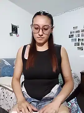 bellastorme04 online show from 15, 5, 2026