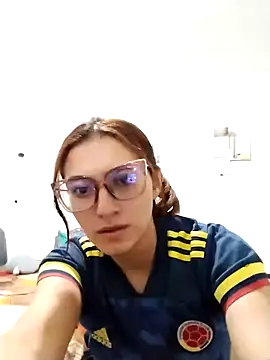 Snapshot of bellastorme04 chatting on 27, 3, 2026 bellastorme04 online show from 27, 3, 2026