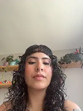 SugarTroubl33 online show from 4, 4, 2026