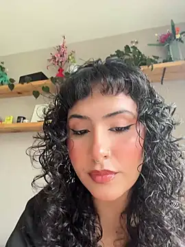 SugarTroubl33 online show from 25, 5, 2026