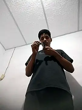 Alex Sweeting online show from 25, 11, 2025