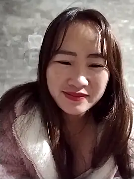 Snapshot of emini-xx chatting on 21, 12, 2025 emini-xx online show from 21, 12, 2025