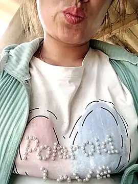 Snapshot of emini-xx chatting on 1, 3, 2026 emini-xx online show from 1, 3, 2026