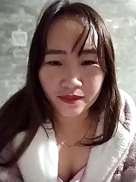 Snapshot of emini-xx chatting on 17, 12, 2025 emini-xx online show from 17, 12, 2025