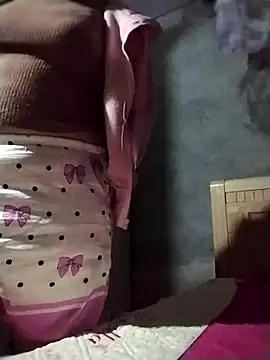 Snapshot of emini-xx chatting on 8, 1, 2026 emini-xx online show from 8, 1, 2026