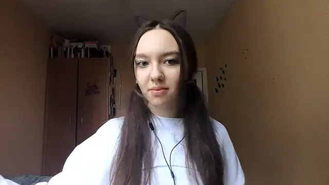 Kimixoo online show from 8, 11, 2025