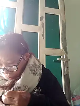 bella-la online show from 18, 12, 2025