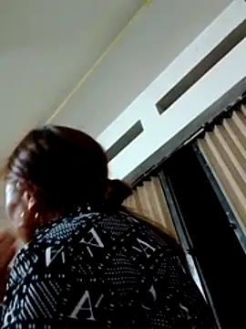 bella-la online show from 10, 2, 2026