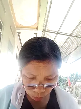 bella-la online show from 28, 11, 2025