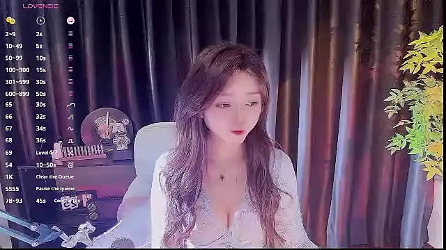 Yiluo95 online show from 9, 11, 2025