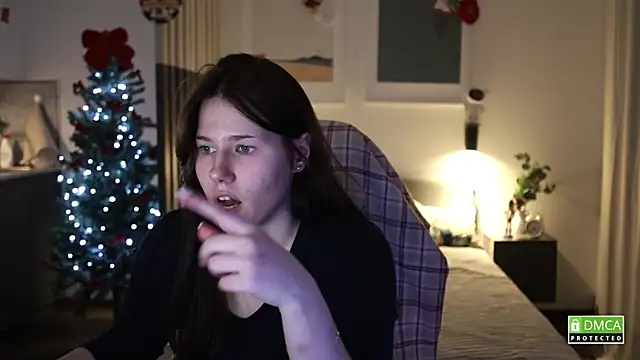 Snapshot of girl_u_never_met chatting on 15, 12, 2025 girl u never met online show from 15, 12, 2025