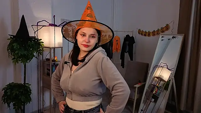 Snapshot of DevonaBedard chatting on 30, 10, 2025 DevonaBedard online show from 30, 10, 2025