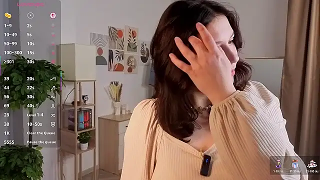 Snapshot of DevonaBedard chatting on 3, 11, 2025 DevonaBedard online show from 3, 11, 2025