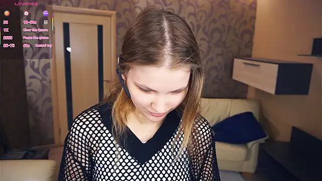 YoshieGradney online show from 17, 11, 2025