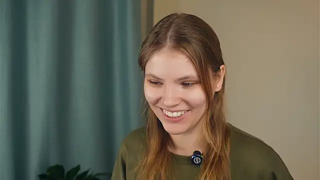 YoshieGradney online show from 29, 10, 2025