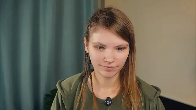 YoshieGradney online show from 28, 10, 2025