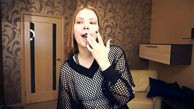 YoshieGradney online show from 11, 11, 2025