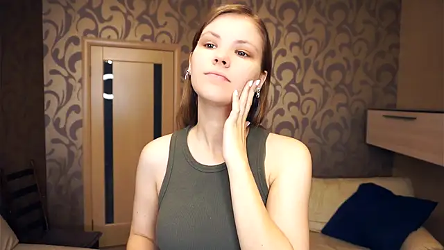 YoshieGradney online show from 5, 11, 2025