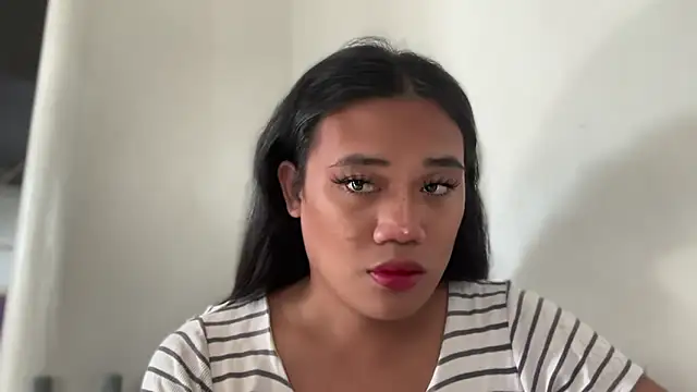 untouchable mia online show from 4, 11, 2025