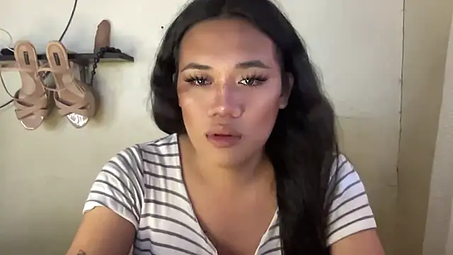 untouchable mia online show from 21, 12, 2025