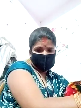 Snapshot of hot_couple_000 chatting on 11, 11, 2025 hot couple 000 online show from 11, 11, 2025