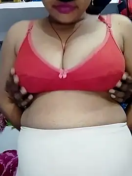 hot couple 000 online show from 4, 12, 2025