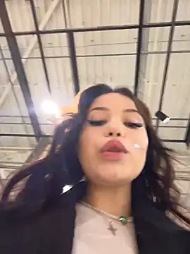 Kissy Moon online show from 13, 11, 2025