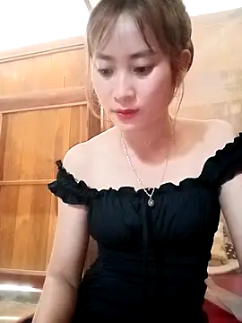 Em xinh01 online show from 17, 5, 2026