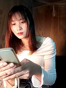 Em xinh01 online show from 5, 12, 2025