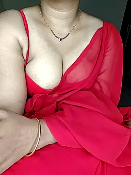 shreyareddy99 online show from 21, 4, 2026