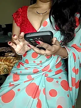 shreyareddy99 online show from 14, 4, 2026