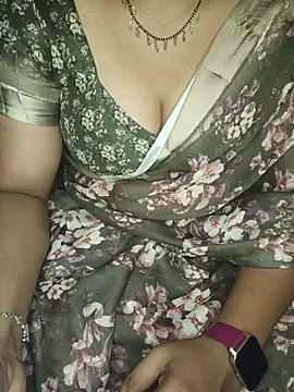 shreyareddy99 online show from 3, 11, 2025