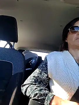 Piediniecollant online show from 6, 11, 2025