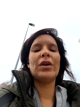 Piediniecollant online show from 15, 11, 2025