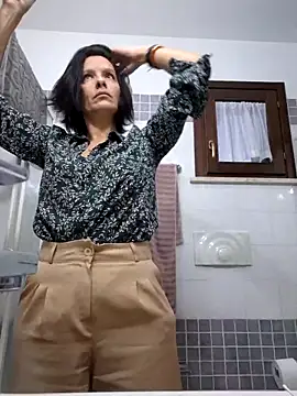 Piediniecollant online show from 7, 11, 2025