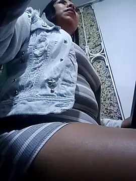 Loana bdsm online show from 4, 3, 2026