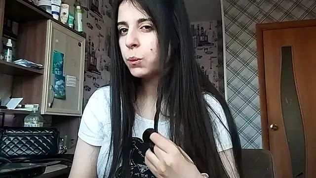 Snapshot of Lina_rix chatting on 5, 12, 2025 Lina rix online show from 5, 12, 2025