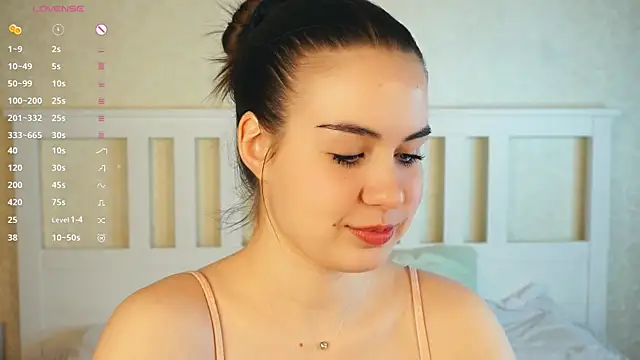 LoreeScialdone online show from 17, 11, 2025